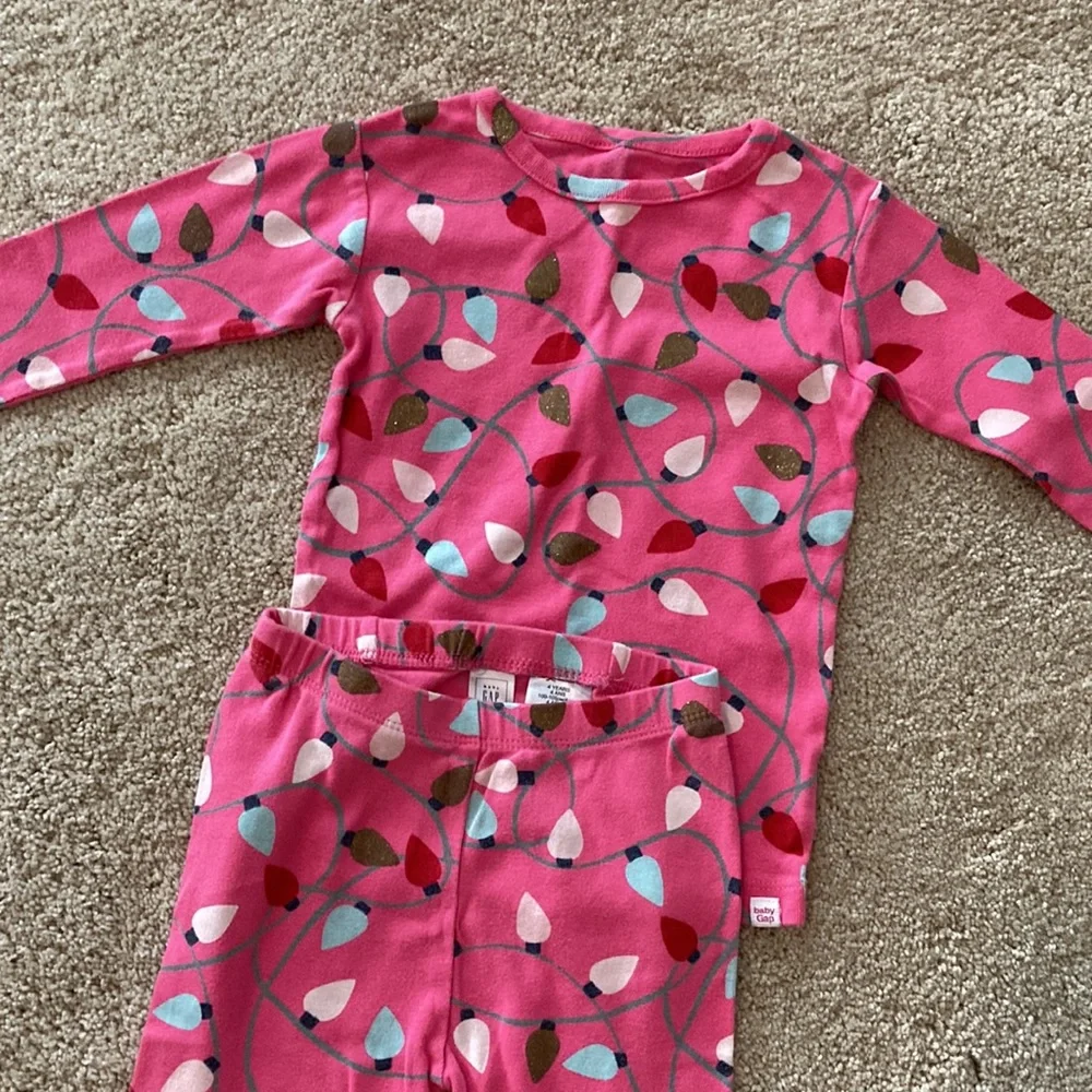 Girls pajamas baby Gap size 4 years toddler